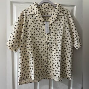ISO size Medium to trade for this size Large Neuflora Wellington blouse